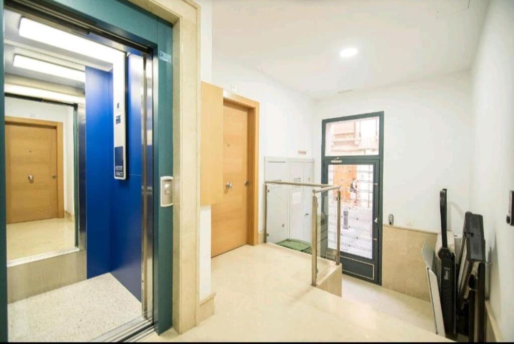 Apartamento Gran Via Grenada Zewnętrze zdjęcie